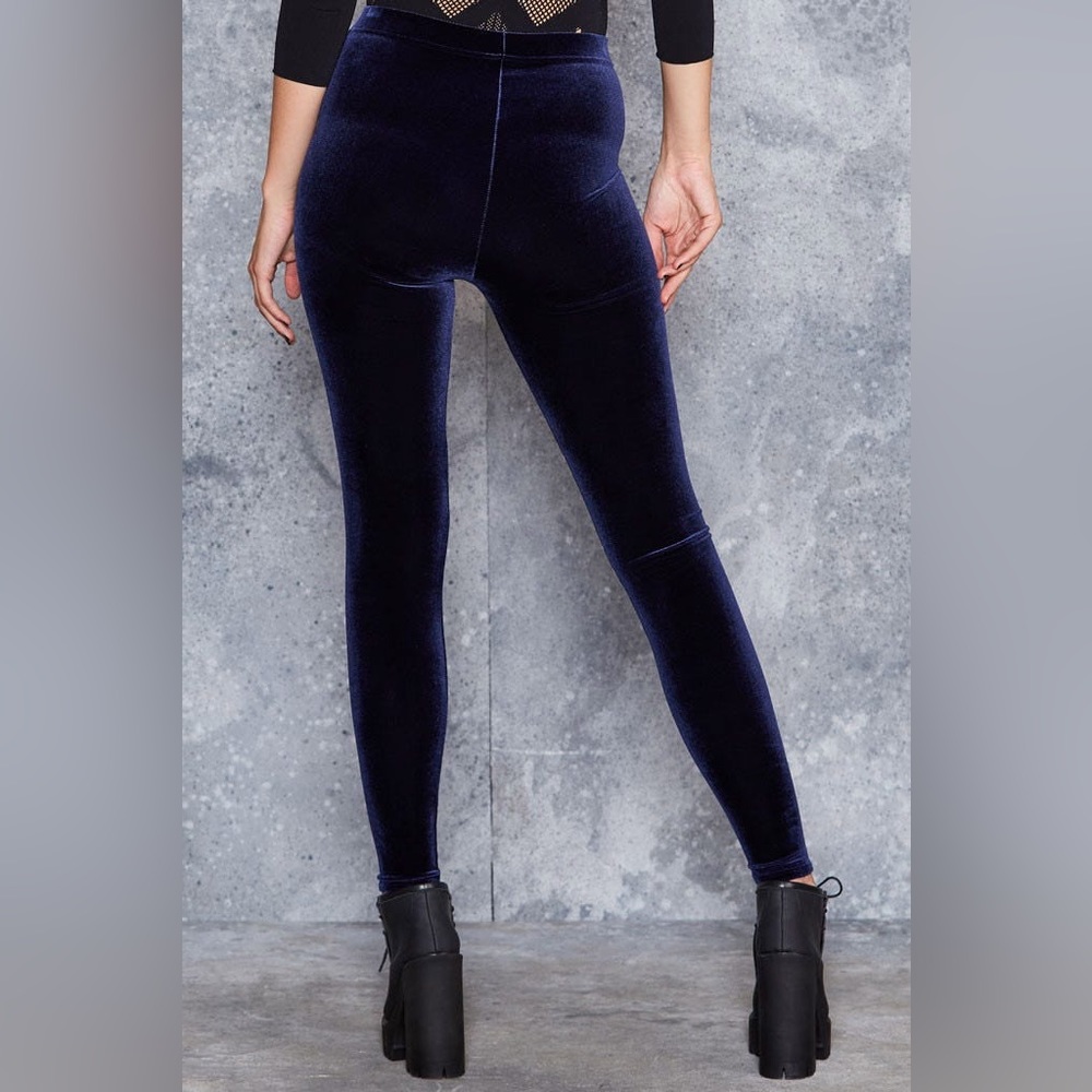 NWOT Blackmilk Velvet Deep Blue High Waisted Leggings ~ LIMITED Size Medium - Picture 1 of 15